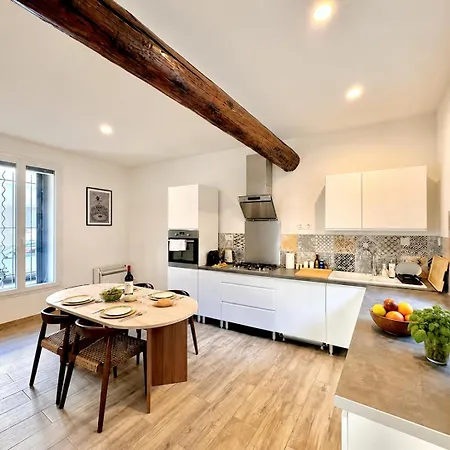Duplex Central, 2 Personnes, Centre-ville, Lit 180x200 Дом отдыха Ним