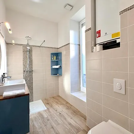 Duplex Central, 2 Personnes, Centre-ville, Lit 180x200 Дом отдыха