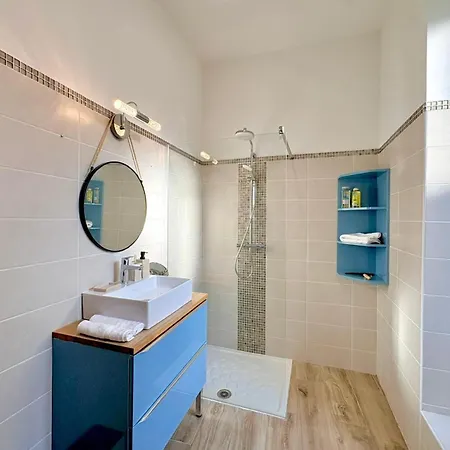 Дом отдыха Duplex Central, 2 Personnes, Centre-ville, Lit 180x200 *